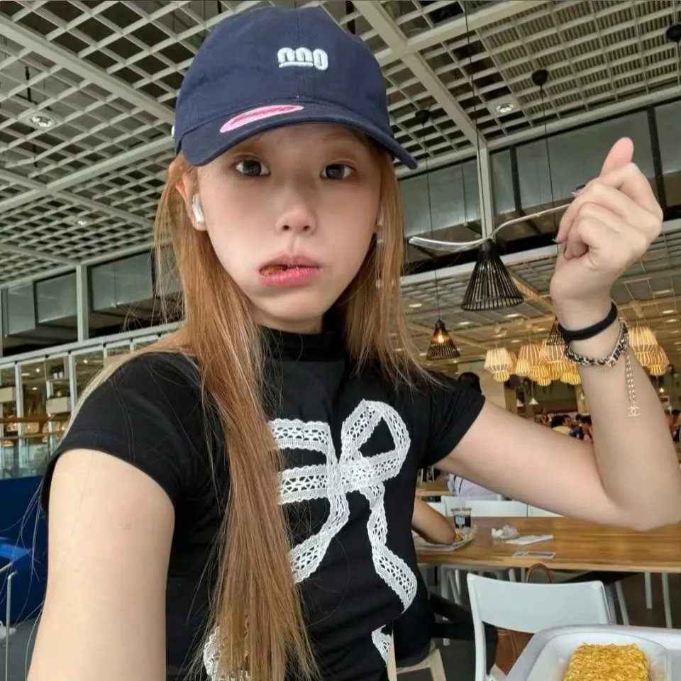 冲浪少年